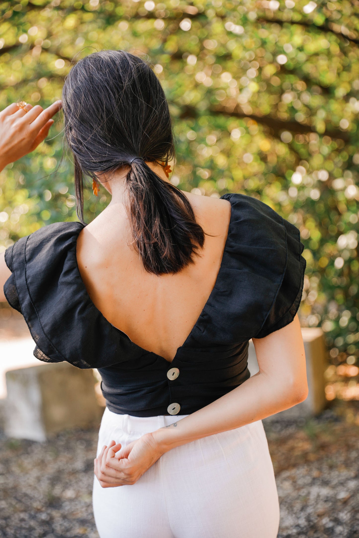 the Midnight top in Black Linen